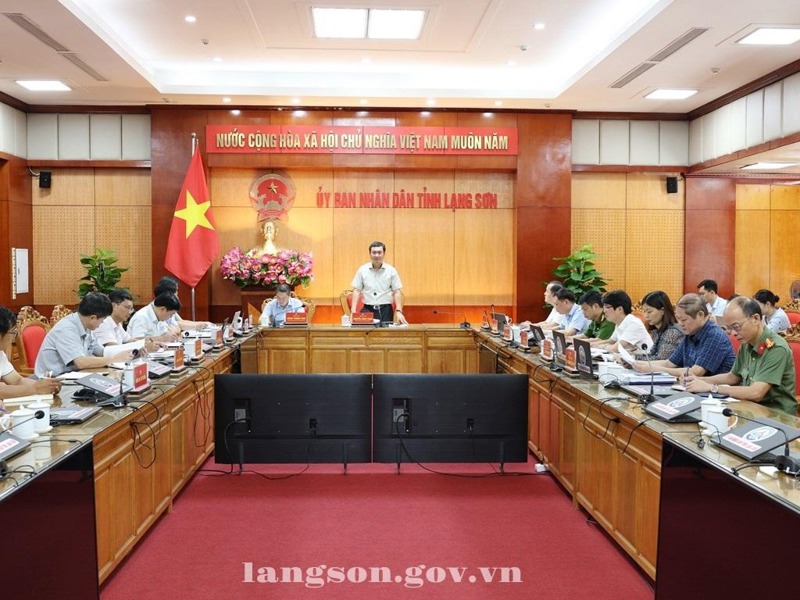 Họp xem xét tiến độ triển khai thực hiện các dự án Đường Lý Thái Tổ kéo dài và khu dân cư, tái định cư thành phố Lạng Sơn