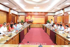 Lãnh đạo UBND tỉnh tiếp, làm việc với Báo Tiền Phong